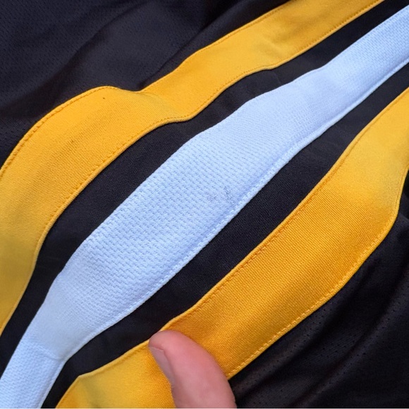 2014 Rebook Boston Bruins Home Jersey Size Medium - Picture 11 of 14